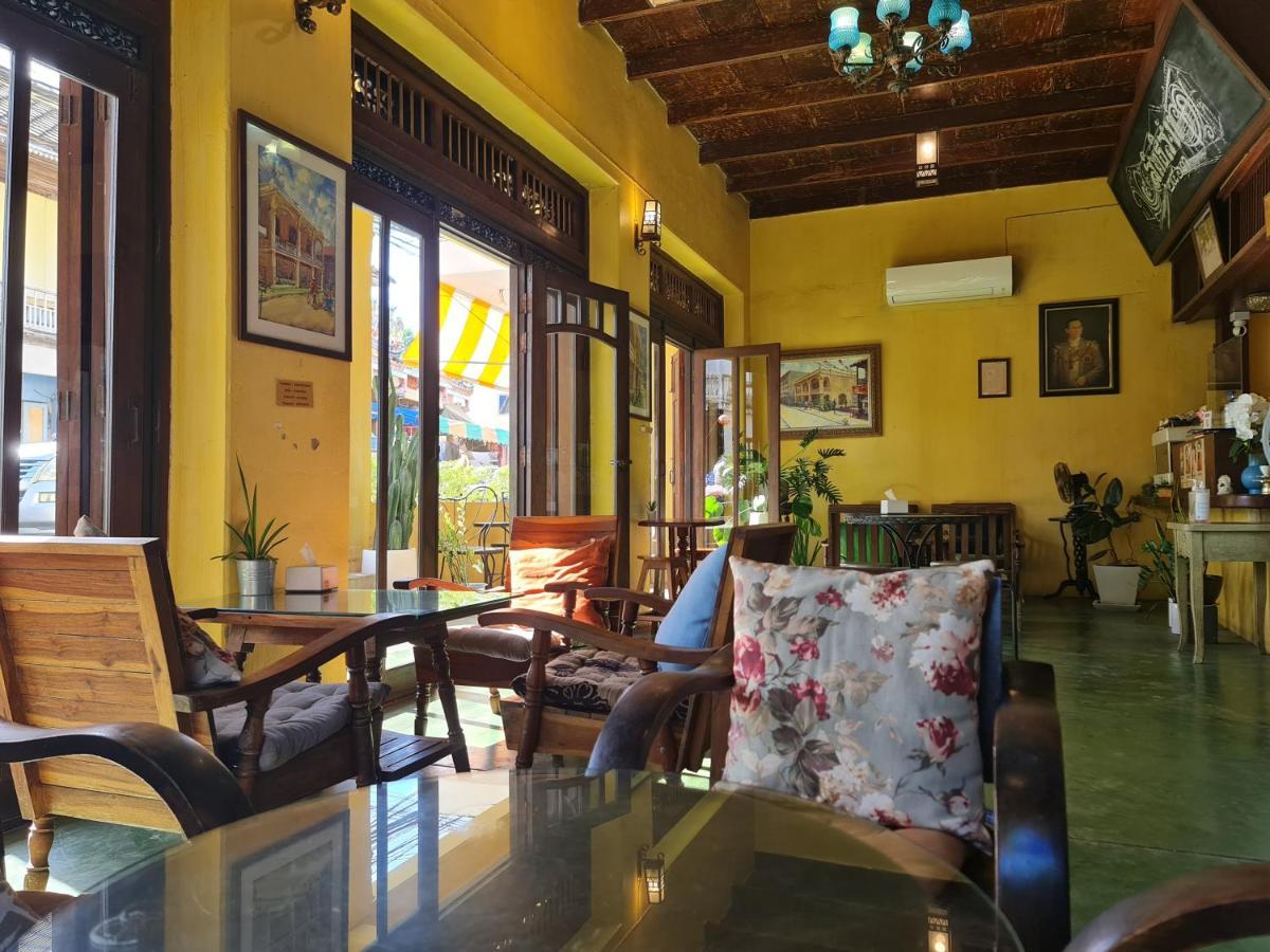 Sittisang Heritage House 1920 Kanchanaburi Bagian luar foto